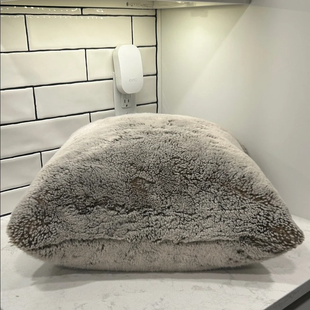 Magaschoni home faux
